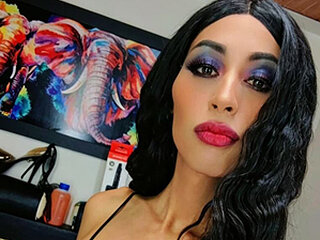 Adella_Pineda